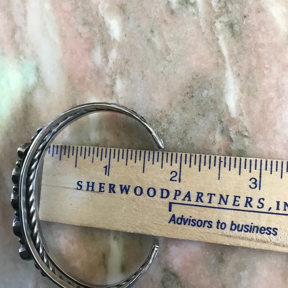 Vintage turquoise silver cuff bracelet - Picture 5 of 9